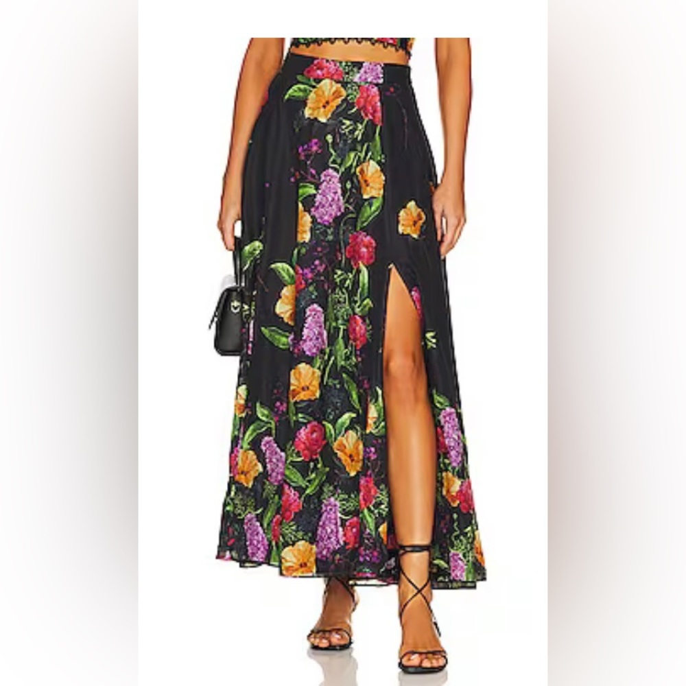 Tana Long Skirt
Charo Ruiz Ibiza
Color: Black Bonita
Size: S